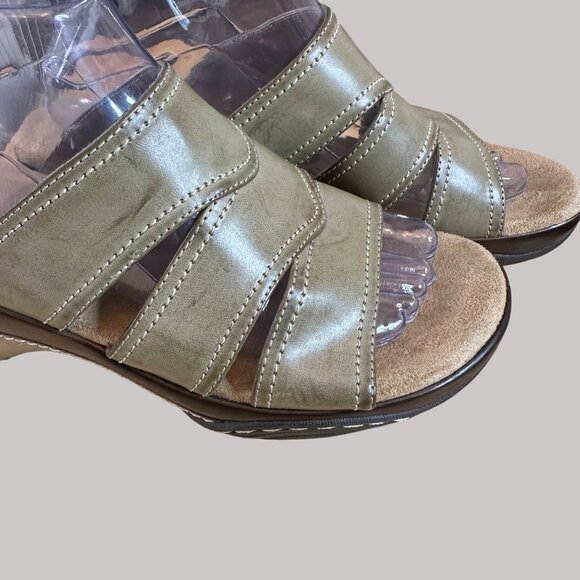 G H Bass Women's Slip-On Distressed Uppers Sandals With Wave Straps & Cushioned - Picture 2 of 16